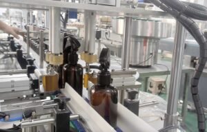 Automatic capping machine for spray bottle liquid filling