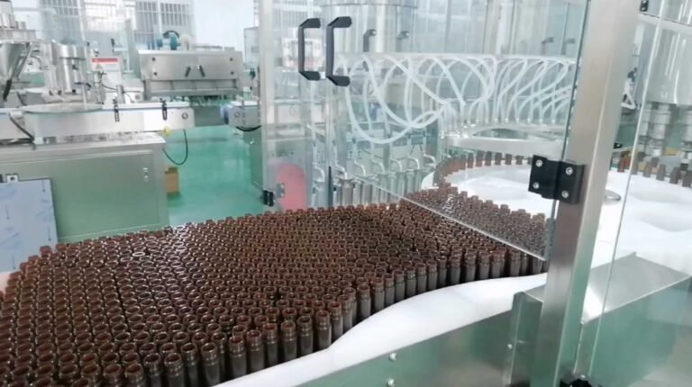 12 heads perform screw cap sealing,GMP standard